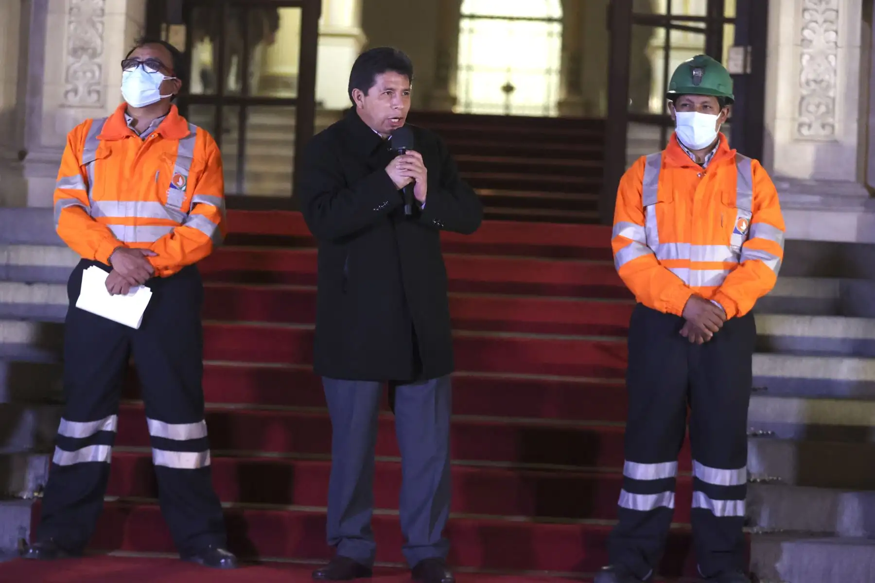 Presidente de la República, Pedro Castillo, sostiene encuentro con los trabajadores mineros y metalúrgicos de la empresa minera Los Quenuales, del Grupo Glencore, Casapalca, Huarochirí. Foto: ANDINA/ Prensa Presidencia