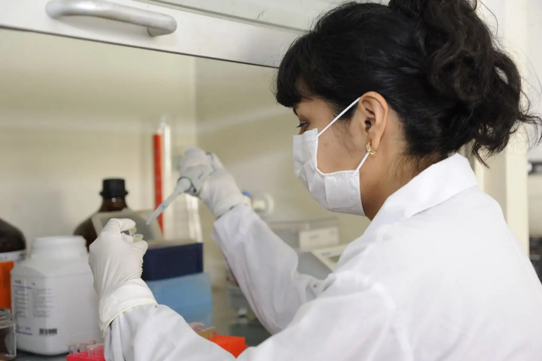 El Concytec, a través del Programa ProCiencia, otorgará al menos veintitrés (23) pasantías