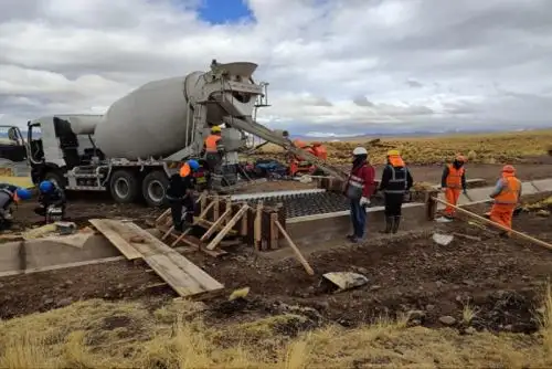 La obra de infraestructura de riego será entregada a los beneficiarios para su uso a fines de julio del próximo año.