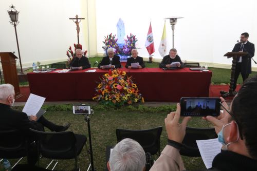 Miembros de la Conferencia Episcopal Peruana en foto de archivo. ANDINA/Héctor Vinces