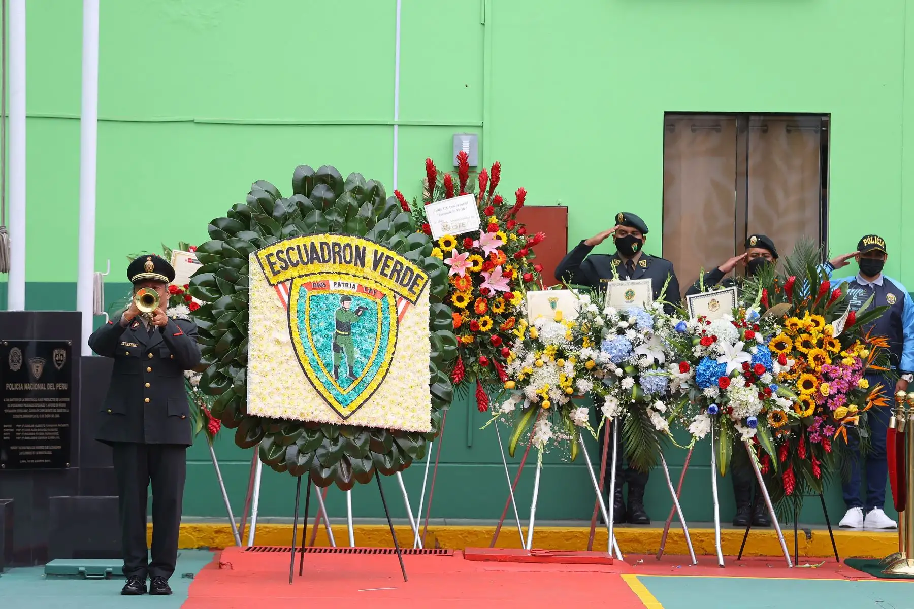 Con la presencia del Ministro del Interior, Willy Huerta Olivas y el Comandante General PNP, General de Policía, Luis Vera Llerena, la Policía Nacional del Perú, a través de la Región Policial Lima llevó a cabo la Ceremonia por el 19° Aniversario del Escuadrón Verde.
Foto: ANDINA/Andrés Valle