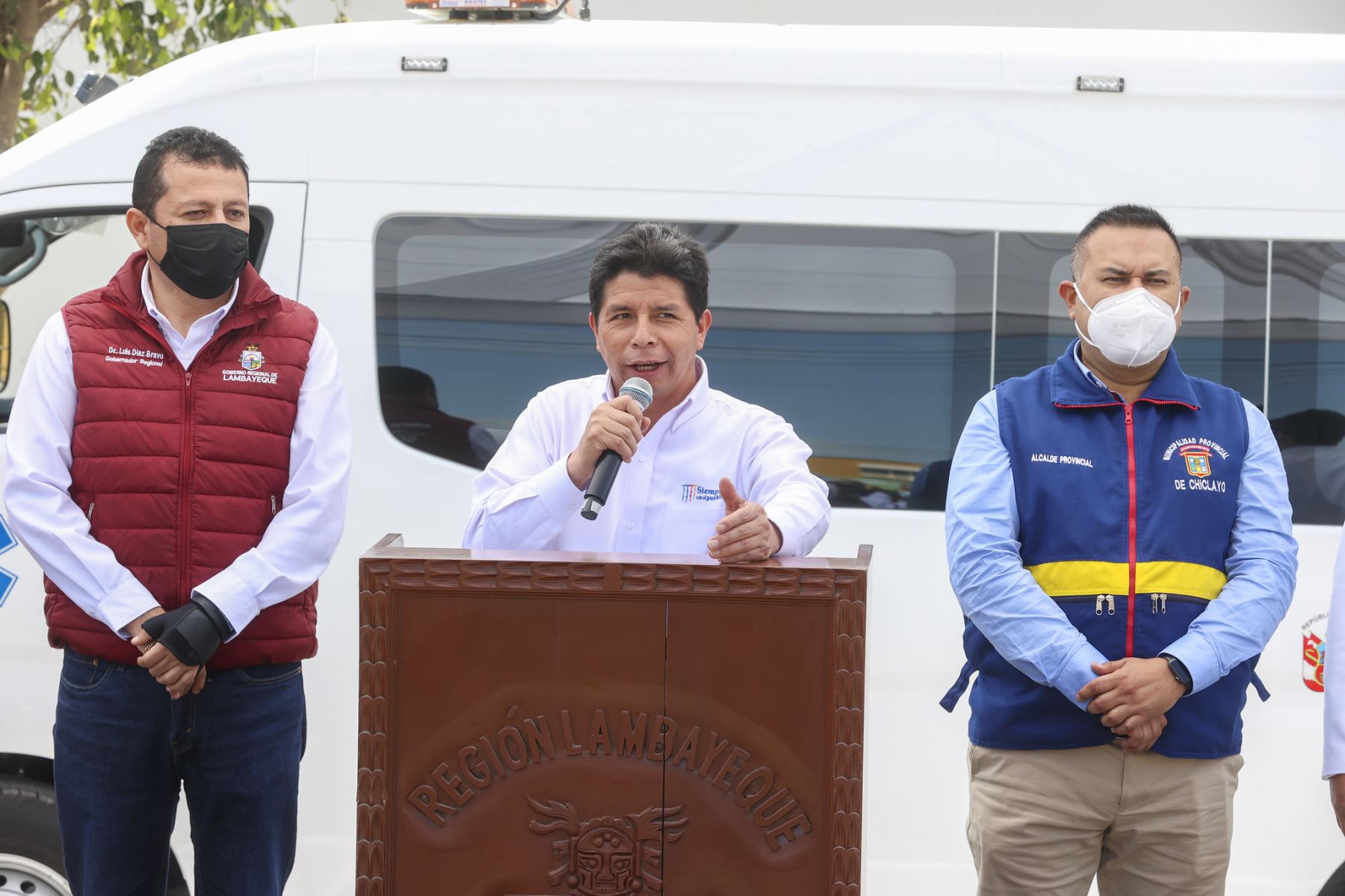 Presidente de la república, Pedro Castillo, entrega tres ambulancias para la región Lambayeque.
Foto: ANDINA/Prensa Presidencia