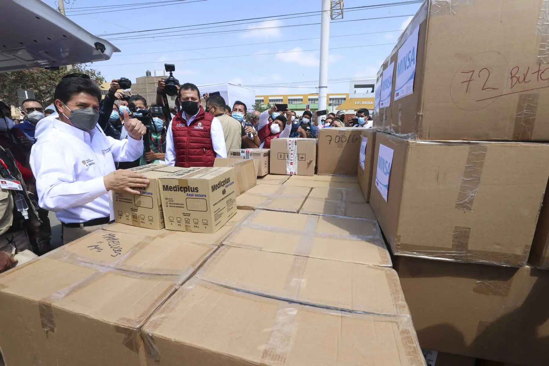 Presidente de la república, Pedro Castillo, entrega tres ambulancias para la región Lambayeque.
Foto: ANDINA/Prensa Presidencia