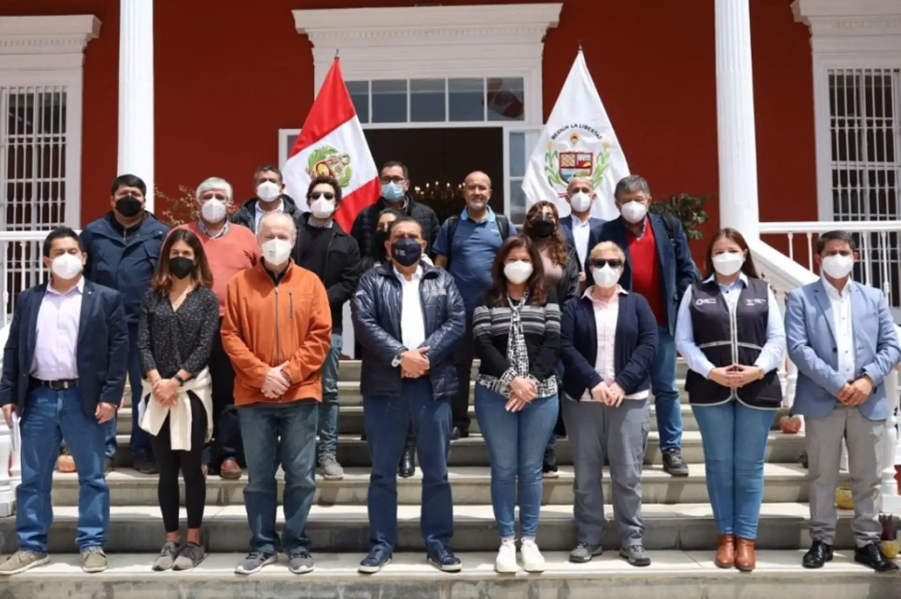En los próximos meses, el Ministerio de Salud y el Banco Mundial financiarán un proyecto de equipamiento en 23 centros de salud de la región La Libertad hasta por 100 millones de soles, informó el gobernador Manuel Llempén Coronel.