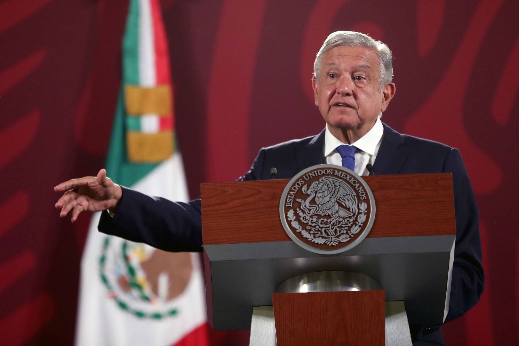 AMLO anunció que seguirá insistiendo ante Israel para que extradite a Tomás Zerón, exjefe de la Agencia de Investigación Criminal, el funcionario de mayor nivel que es buscado por este caso. Foto: EFE