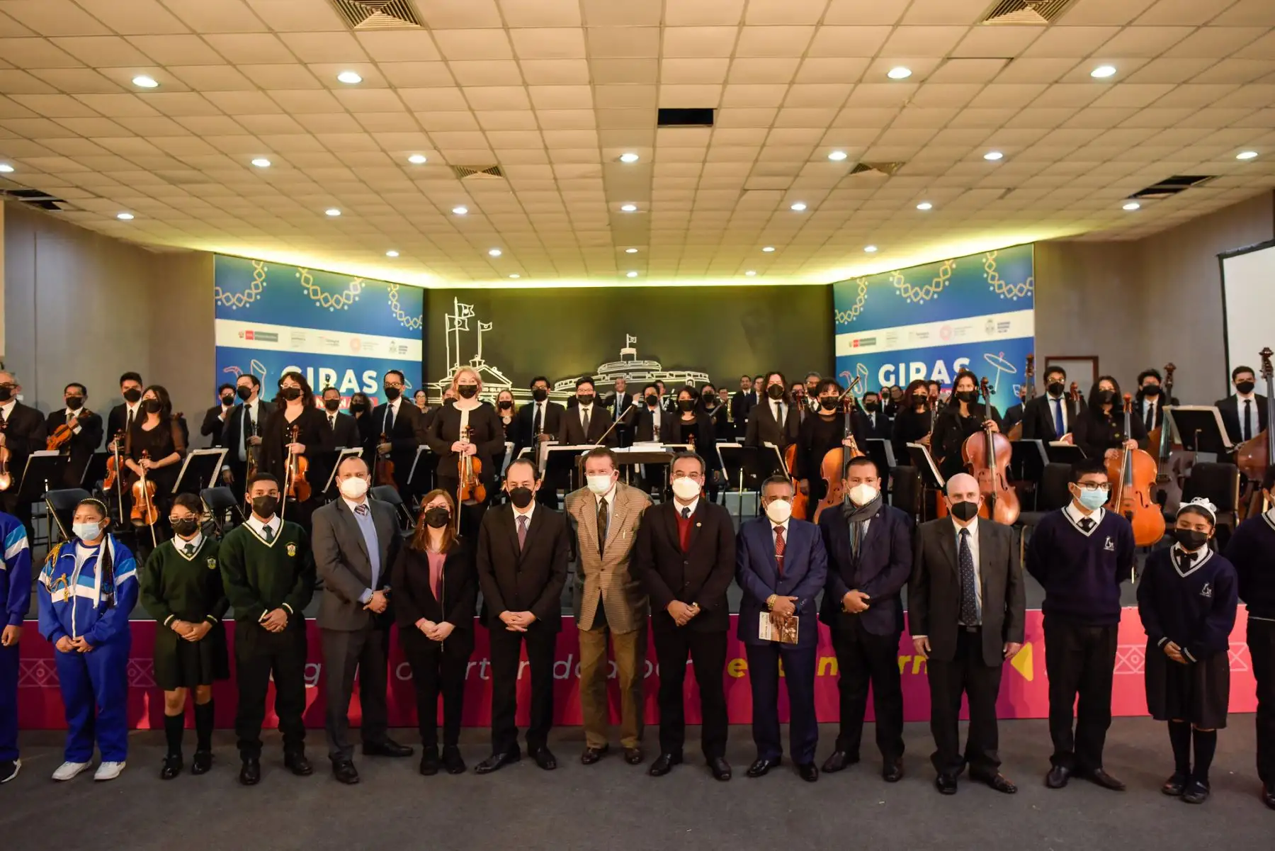 Participaron de la ceremonia de inauguración la Viceministra de Patrimonio Cultural e Industrias Culturales del Ministerio de Cultura, Janie Gómez Guerrero, el Director Ejecutivo del Proyecto Especial Bicentenario, Hildebrando Castro Pozo Chávez y autoridades del Gobierno Regional del Callao.
Foto: Bicentenario Perú 2021