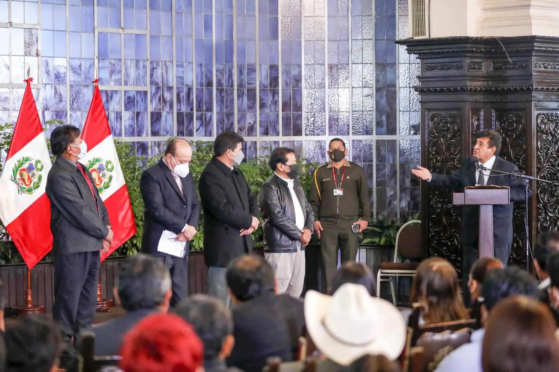 Presidente de la República, Pedro Castillo, sostiene reunión con miembros de la Confederación de Trabajadores Estatales.
Foto: ANDINA/Prensa Presidencia