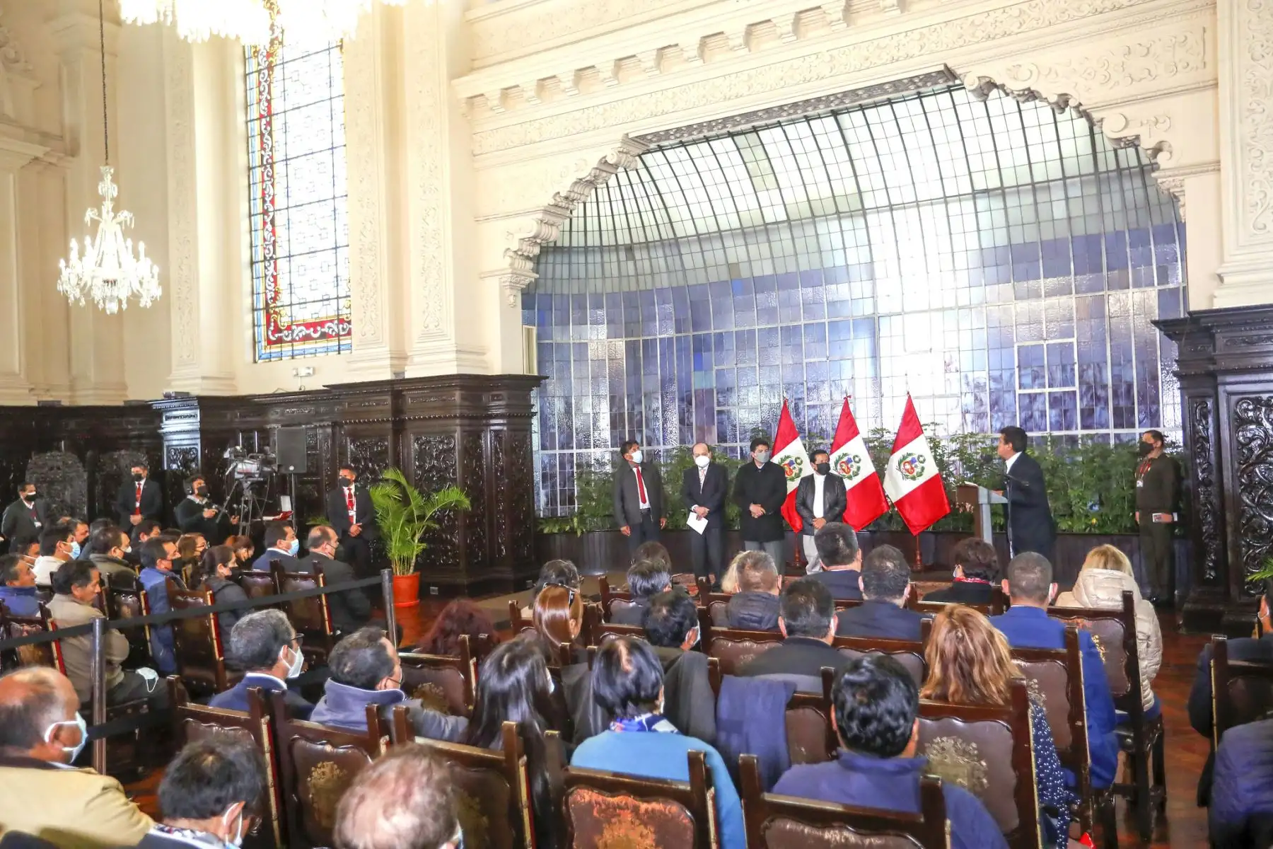 Presidente de la República, Pedro Castillo, sostiene reunión con miembros de la Confederación de Trabajadores Estatales.
Foto: ANDINA/Prensa Presidencia