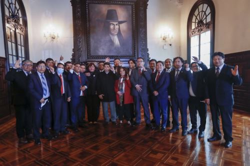 Presidente Pedro Castillo se reunió con trabajadores del Poder Judicial