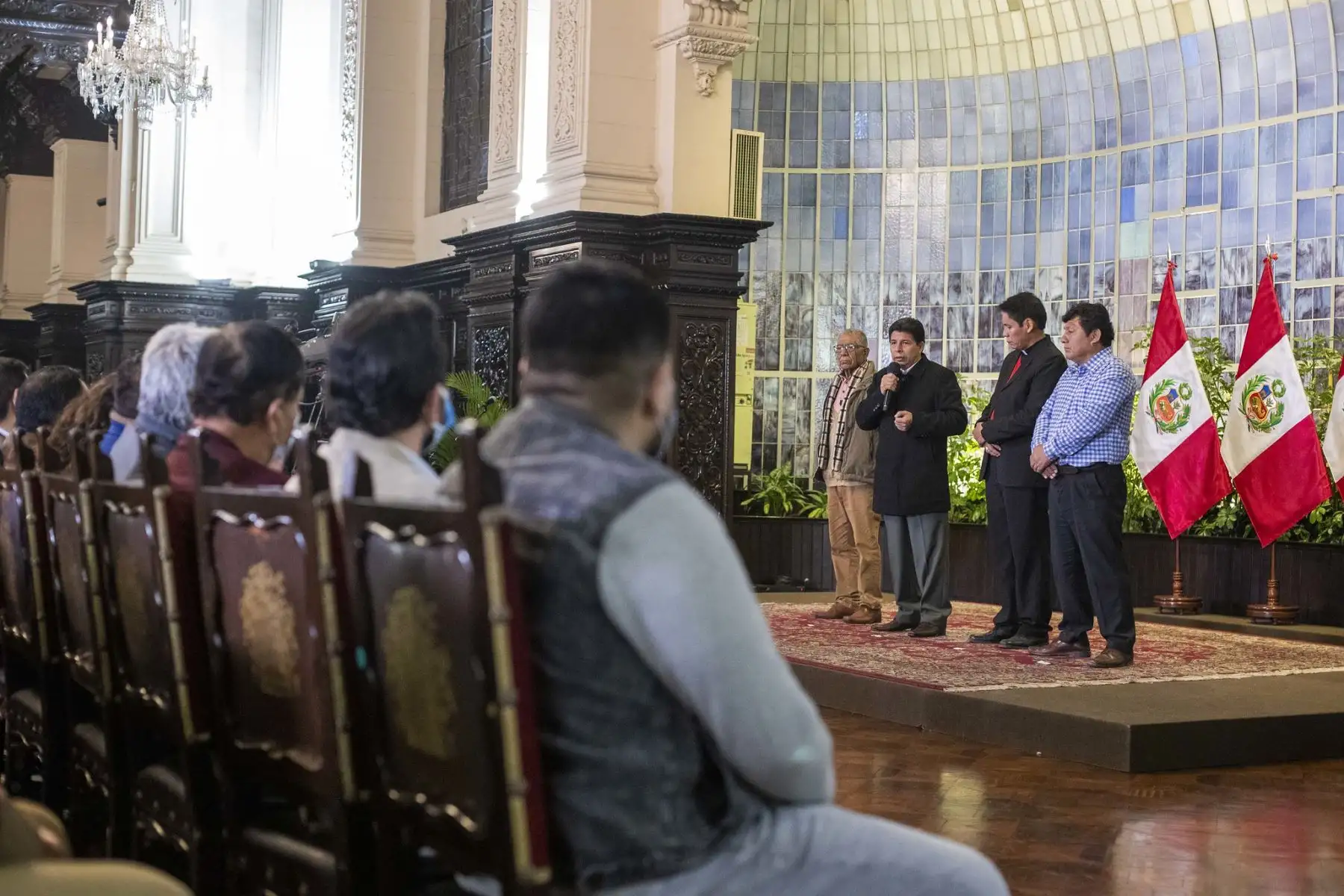 Presidente Pedro Castillo se reúne  con dirigentes sociales de la Institución de Apoyo a los Pueblos Olvidados (INAPO).
Foto: ANDINA/Prensa Presidencia