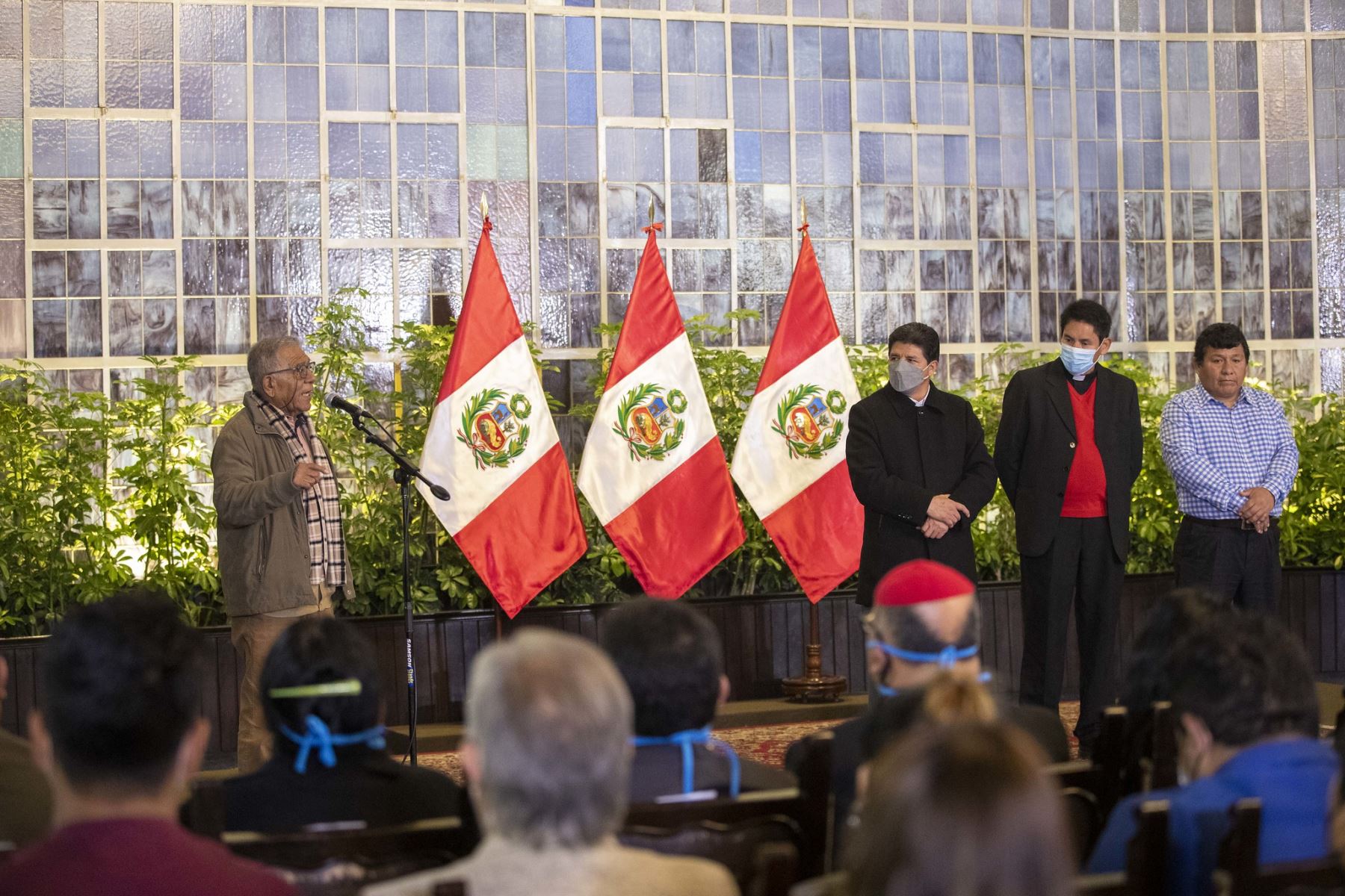 Presidente Pedro Castillo se reúne  con dirigentes sociales de la Institución de Apoyo a los Pueblos Olvidados (INAPO).
Foto: ANDINA/Prensa Presidencia
