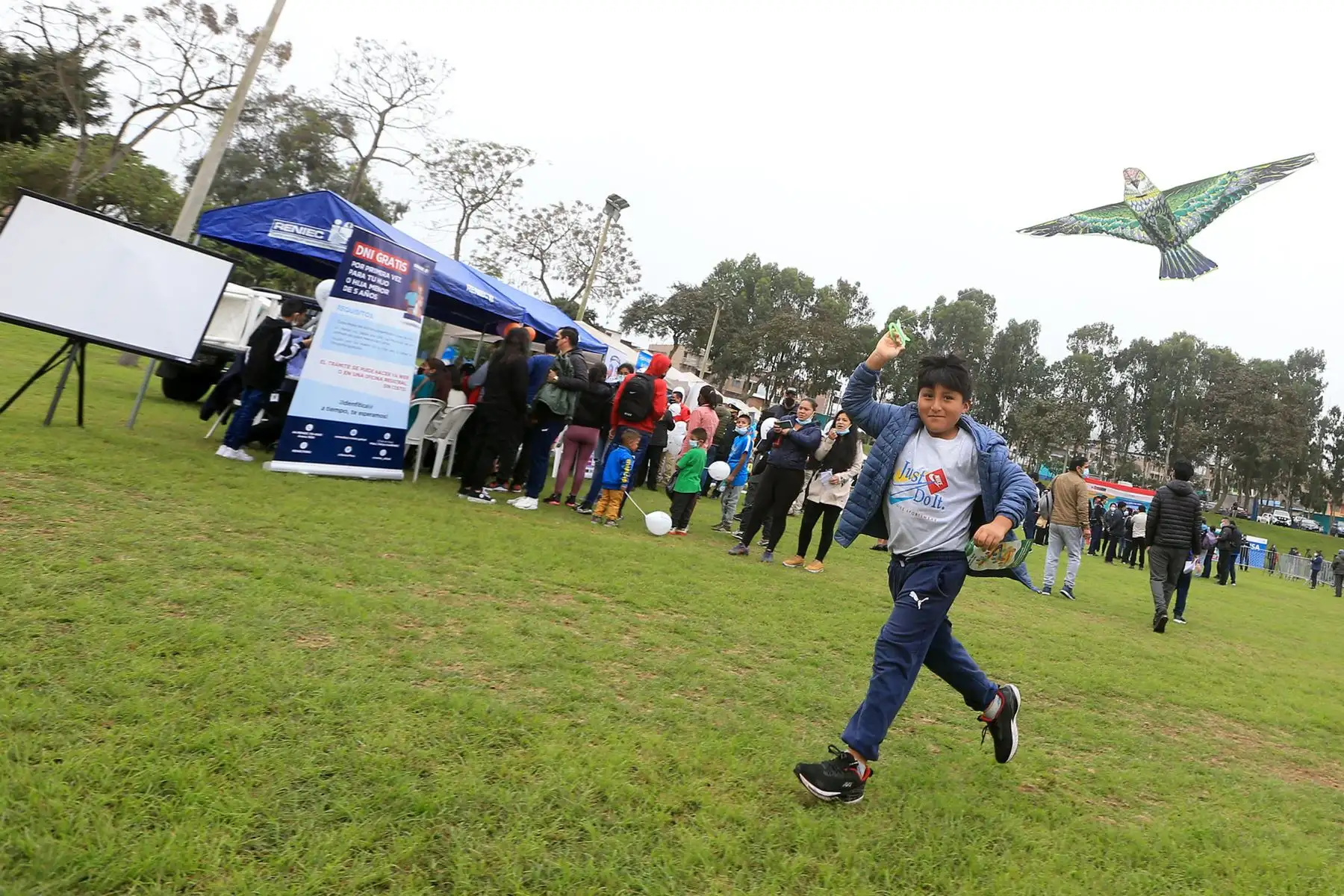 Feria por el  Día del Niño en el Parque Zonal Huáscar de Villa El Salvador.
Foto; Mindef