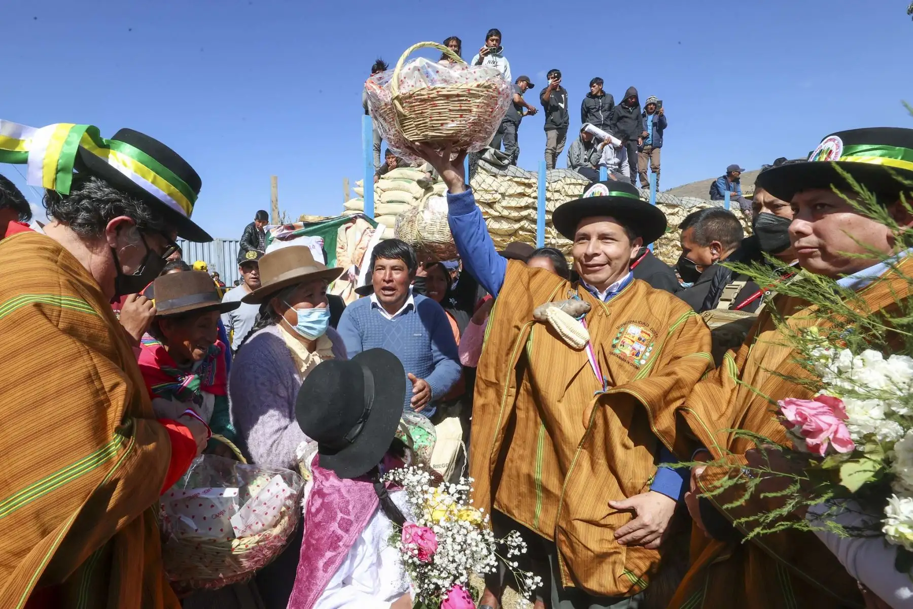 Presidente Pedro Castillo entrega fertilizantes y maquinarias en el centro poblado Moyobamba Baja en la provincia de Andahuaylas, región Apurímac.
Foto: ANDINA/Prensa Presidencia
