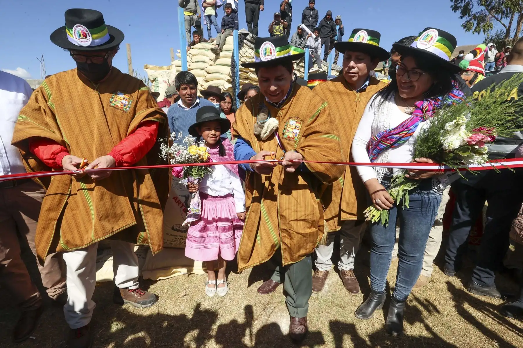 Presidente Pedro Castillo entrega fertilizantes y maquinarias en el centro poblado Moyobamba Baja en la provincia de Andahuaylas, región Apurímac.
Foto: ANDINA/Prensa Presidencia