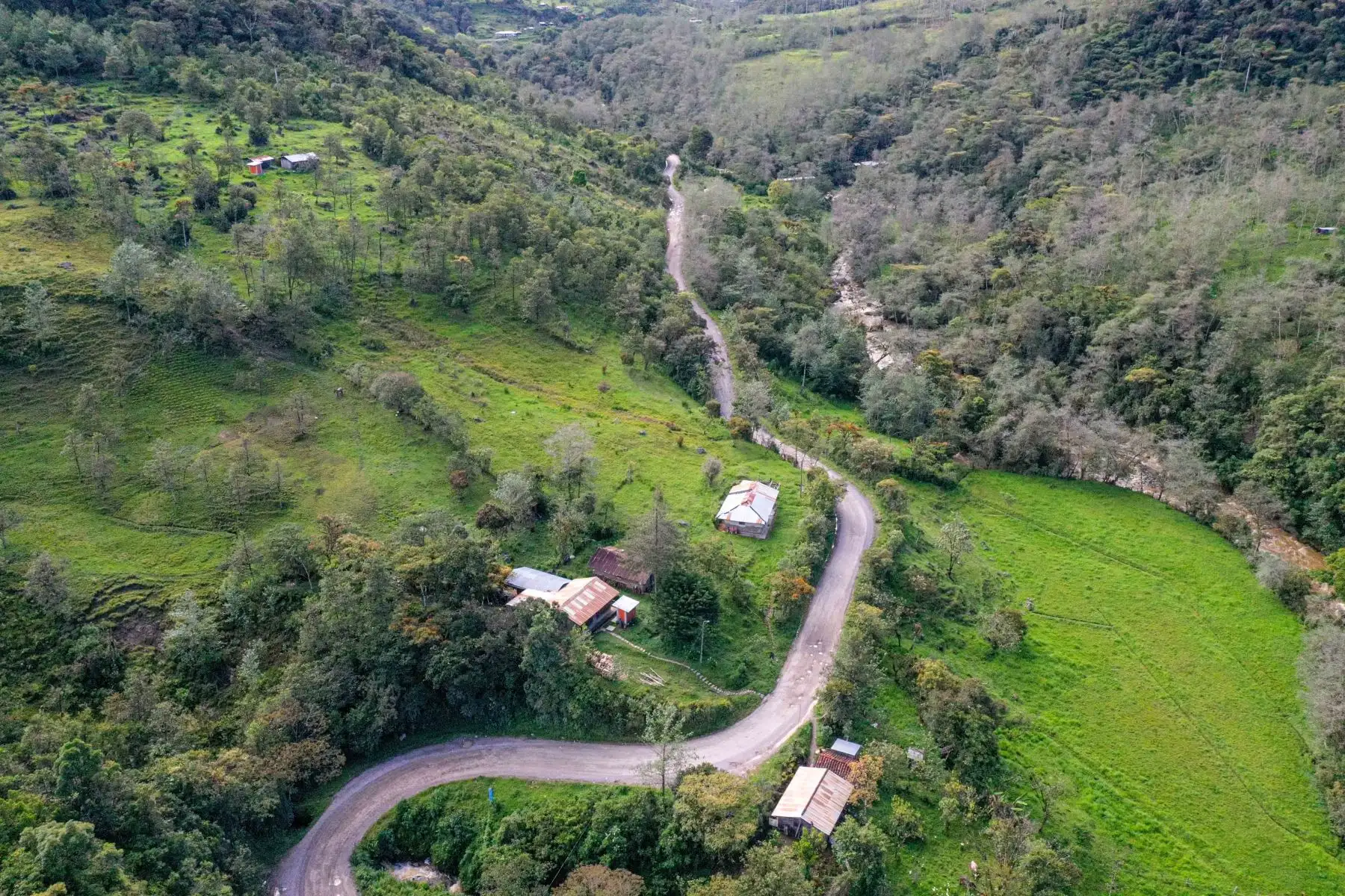 Ministro de transportes supervisó trabajos de mantenimiento en la vía que une Chachapoyas y Rodríguez de Mendoza. Foto: MTC