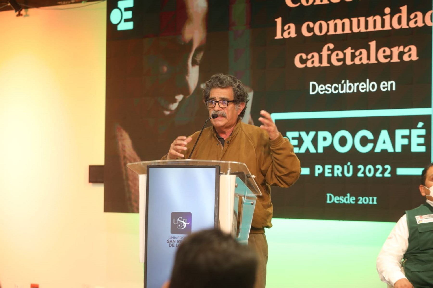 El ministro Andrés Alencastre inició su mensaje con un saludo en quechua en atención a los productores y a las autoridades presentes en el lanzamiento de Expocafé Perú 2022. Cortesía Midagri