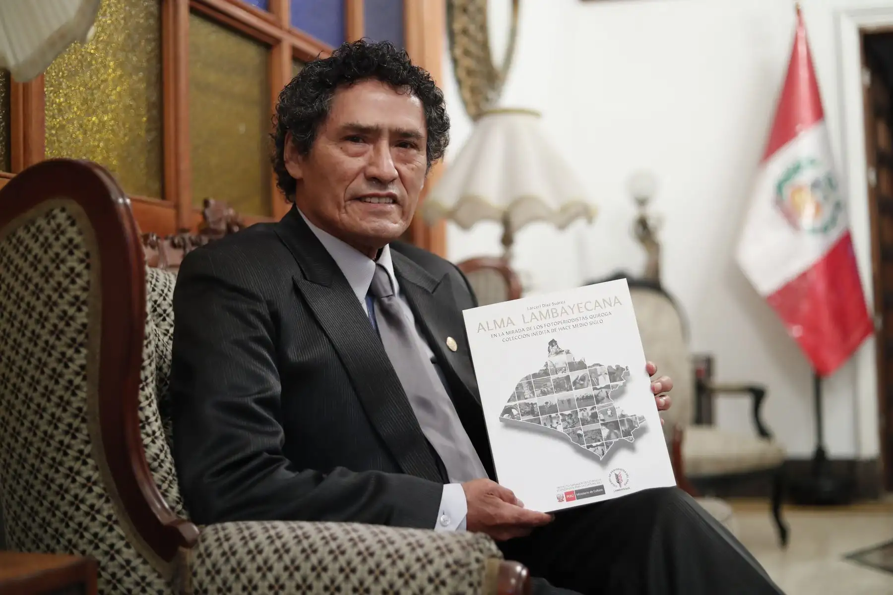 Presentan el libro ‘Alma lambayecana’ de Larcery Díaz Suárez en el Club Departamental Lambayeque. En la actividad, además de Díaz Suárez, participan el presidente del club, Víctor Baca Minetti, y el periodista Christopher Acosta. Foto: ANDINA/ Renato Pajuelo.