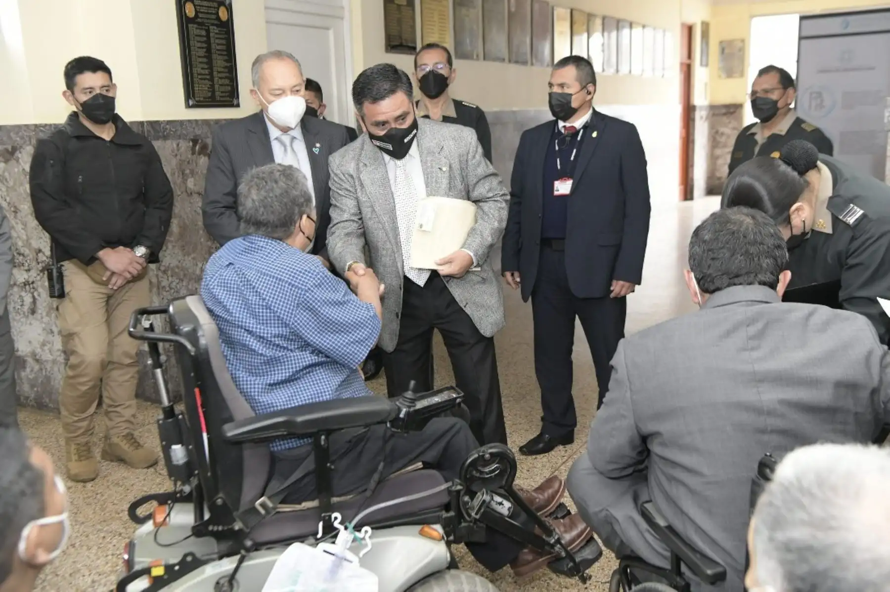 Ministro del Interior, Willy Huerta, dispuso acciones para mejorar atención en salud de la familia policial