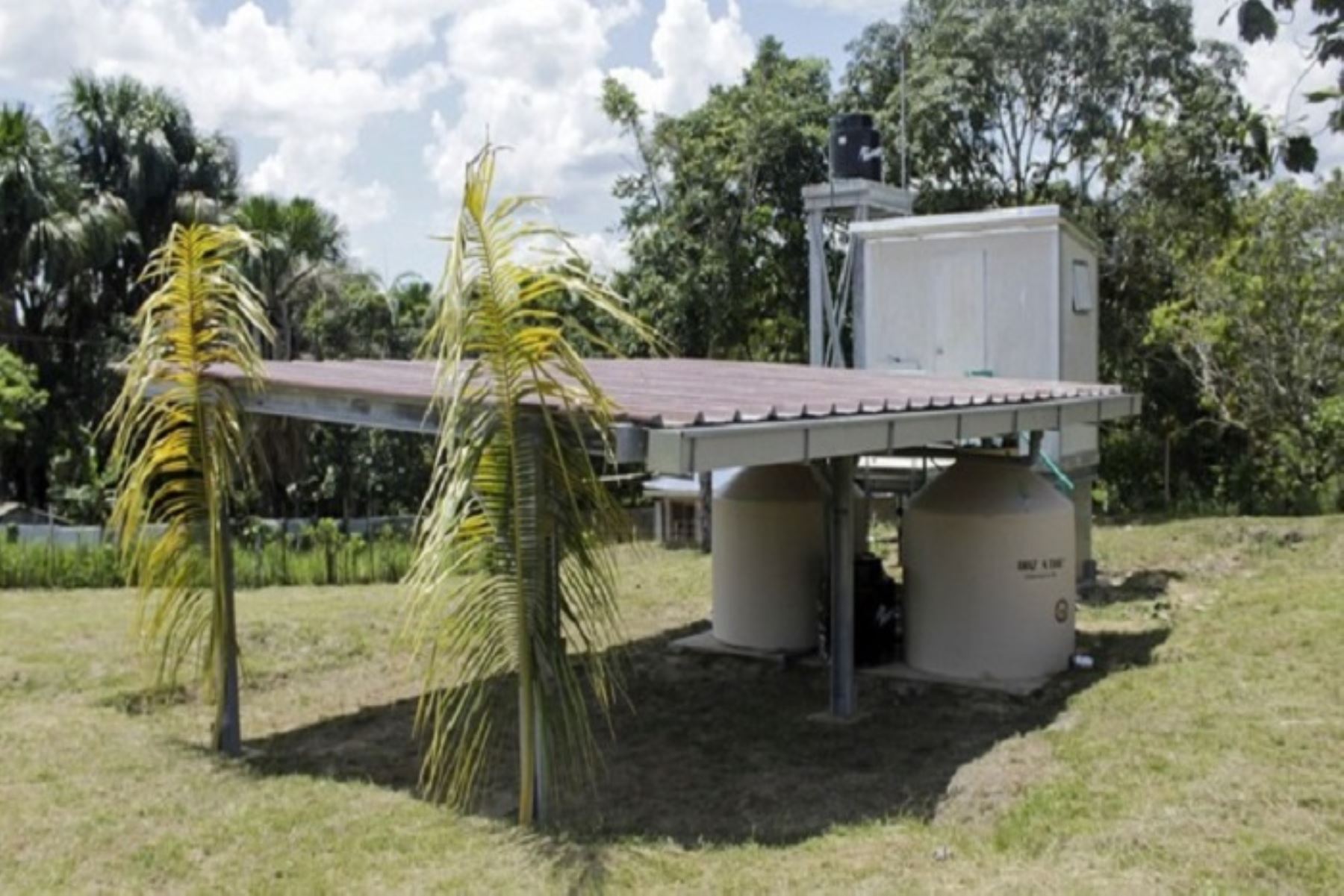 Ministerio de Vivienda inaugura sistema de captación de agua de lluvia en el centro poblado 13 de febrero, distrito de San Juan Bautista, provincia de Maynas, departamento de Loreto.