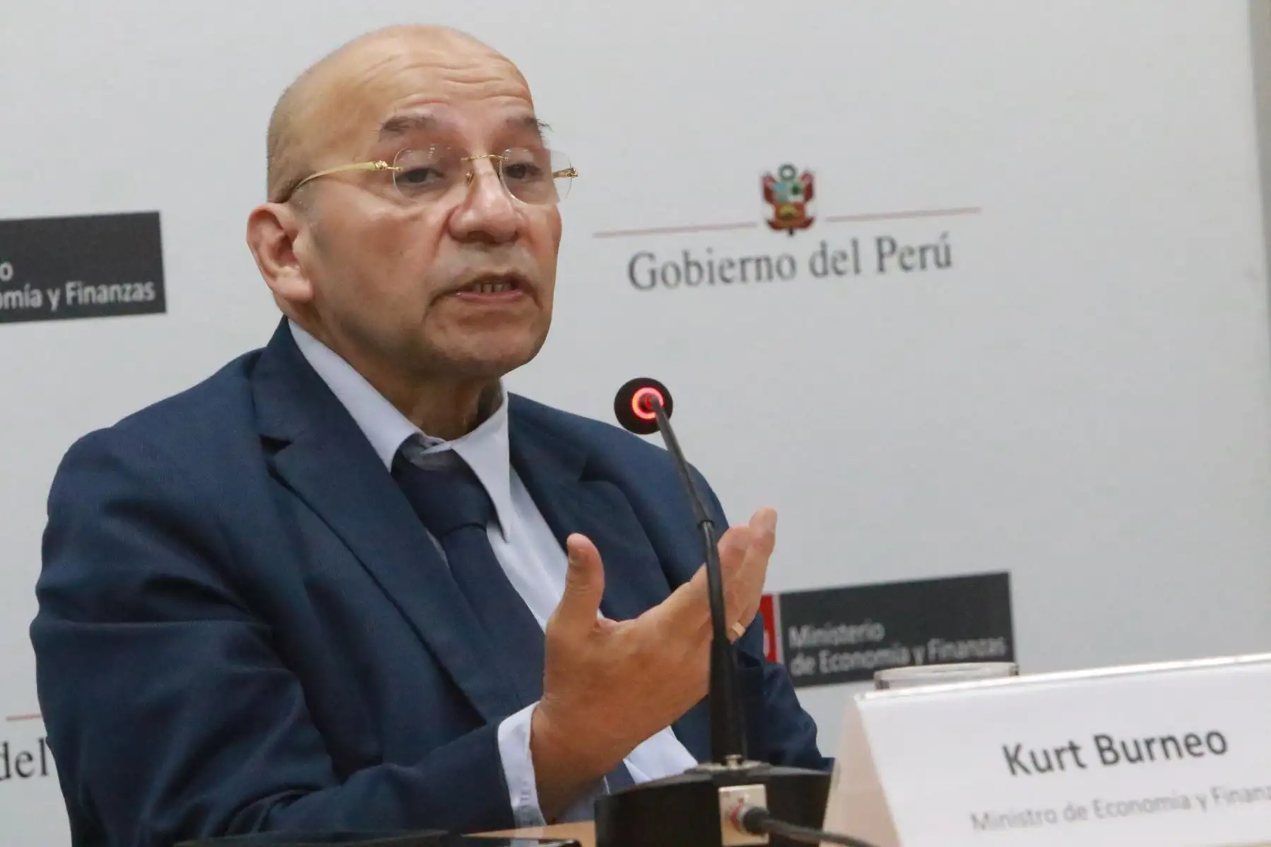 Ministro de Economía y Finanzas, Kurt Burneo. ANDINA/Héctor Vinces