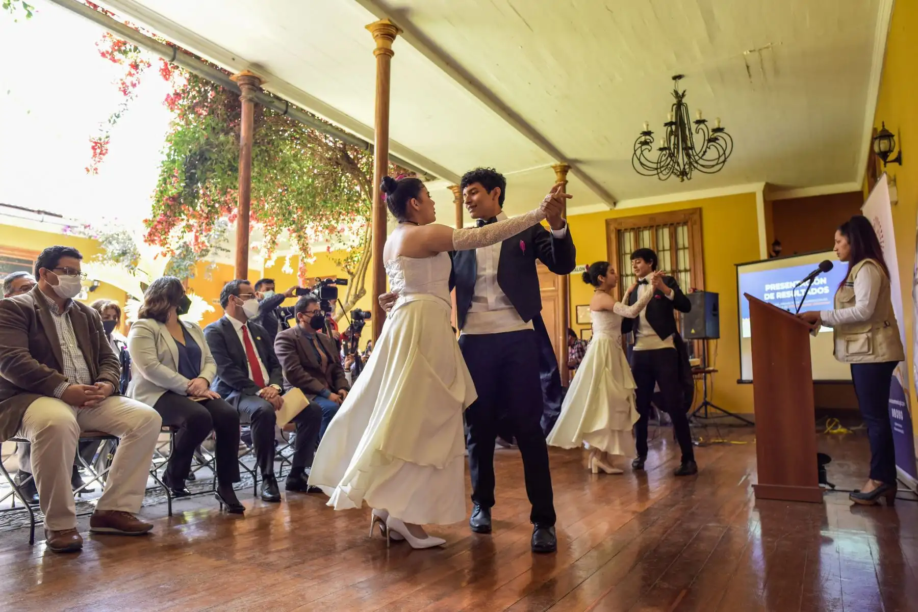 En el marco de los 93 años de la reincorporación de Tacna al Perú, el Proyecto Especial Bicentenario del Ministerio de Cultura da a conocer los avances en la recuperación de la histórica Biblioteca Jorge Basadre, gracias a un convenio con la Biblioteca Nacional del Perú, el Gobierno Regional de Tacna y la Universidad Nacional Jorge Basadre Grohmann.
Foto : Bicentenario 2021