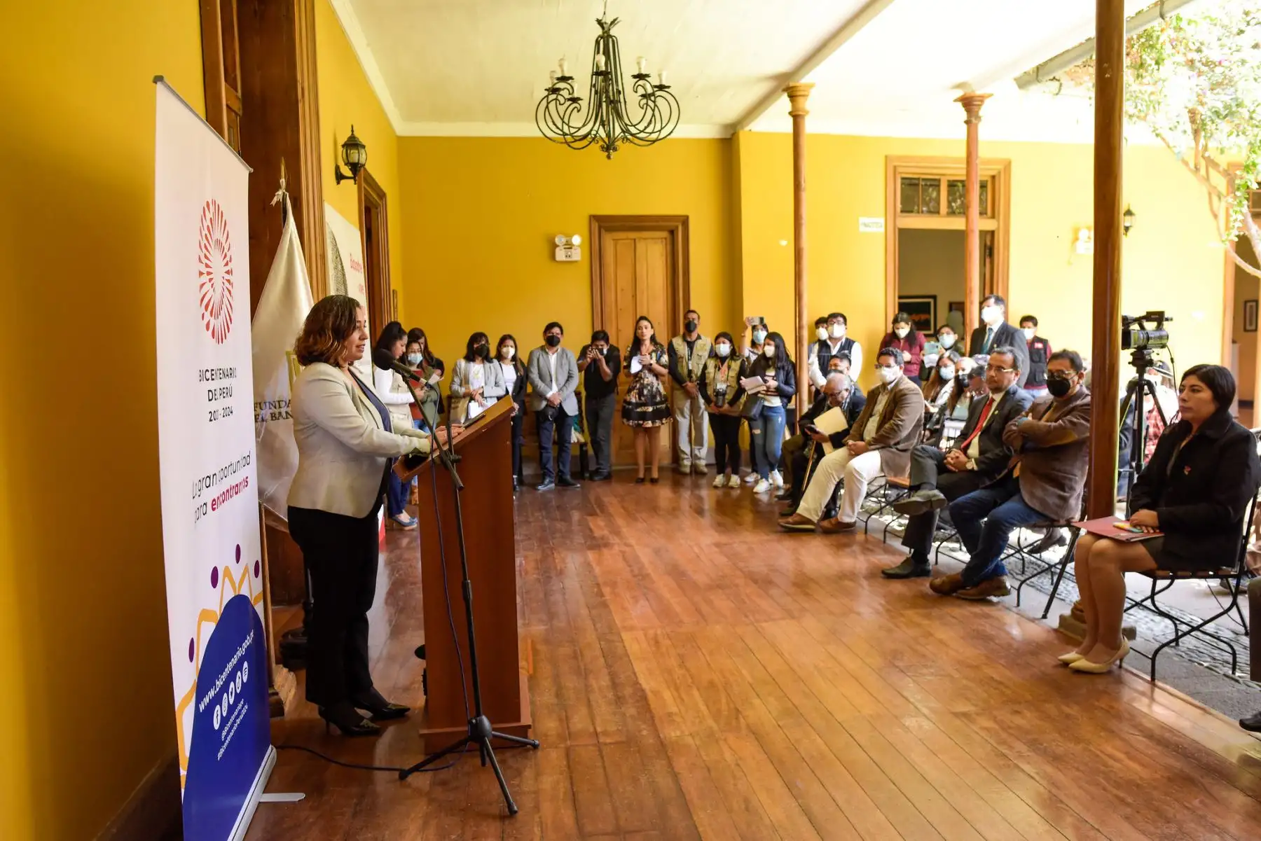 En el marco de los 93 años de la reincorporación de Tacna al Perú, el Proyecto Especial Bicentenario del Ministerio de Cultura da a conocer los avances en la recuperación de la histórica Biblioteca Jorge Basadre, gracias a un convenio con la Biblioteca Nacional del Perú, el Gobierno Regional de Tacna y la Universidad Nacional Jorge Basadre Grohmann.
Foto : Bicentenario 2021