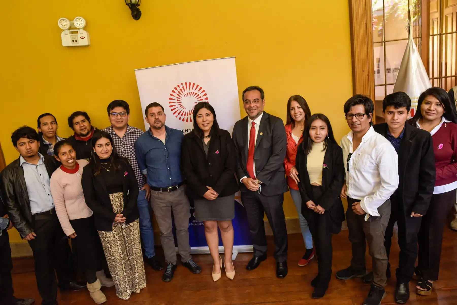 En el marco de los 93 años de la reincorporación de Tacna al Perú, el Proyecto Especial Bicentenario del Ministerio de Cultura da a conocer los avances en la recuperación de la histórica Biblioteca Jorge Basadre, gracias a un convenio con la Biblioteca Nacional del Perú, el Gobierno Regional de Tacna y la Universidad Nacional Jorge Basadre Grohmann.
Foto : Bicentenario 2021