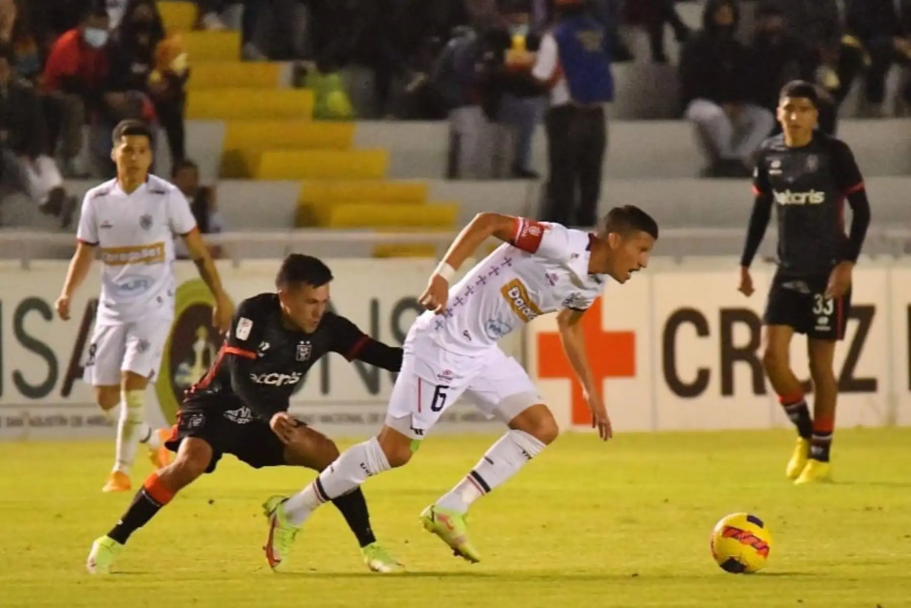 Club Melgar se enfrenta  con  el club San Martín en partido de la fecha 9 del Torneo Clausura en el Estadio Monumental de la UNSA.
Foto: Cortesía Diego Ramos