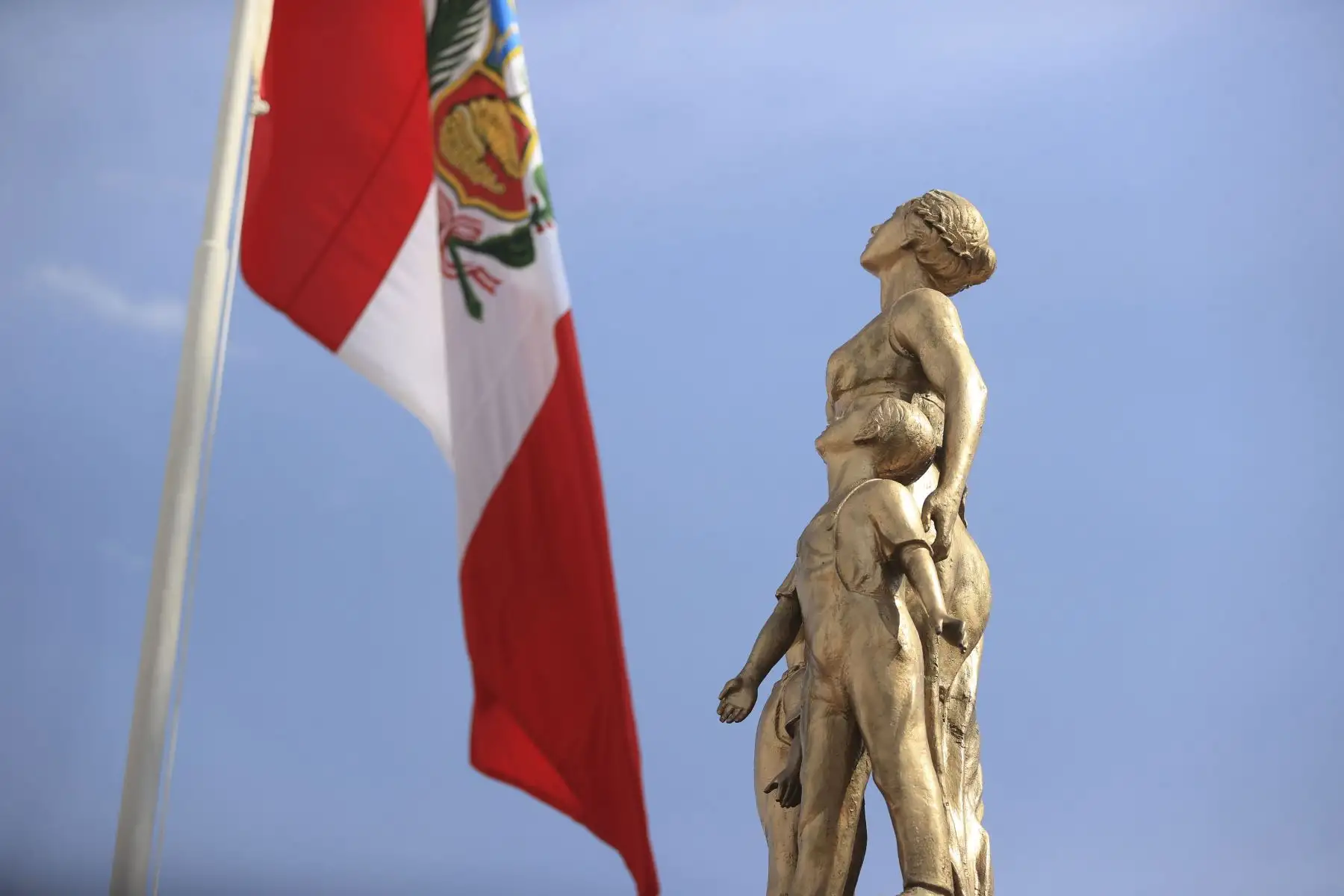 Presidente de la República, Pedro Castillo, participa en homenaje a la mujer tacneña por el 93° aniversario de la reincorporación de Tacna al Perú. Foto: Presidencia Perú