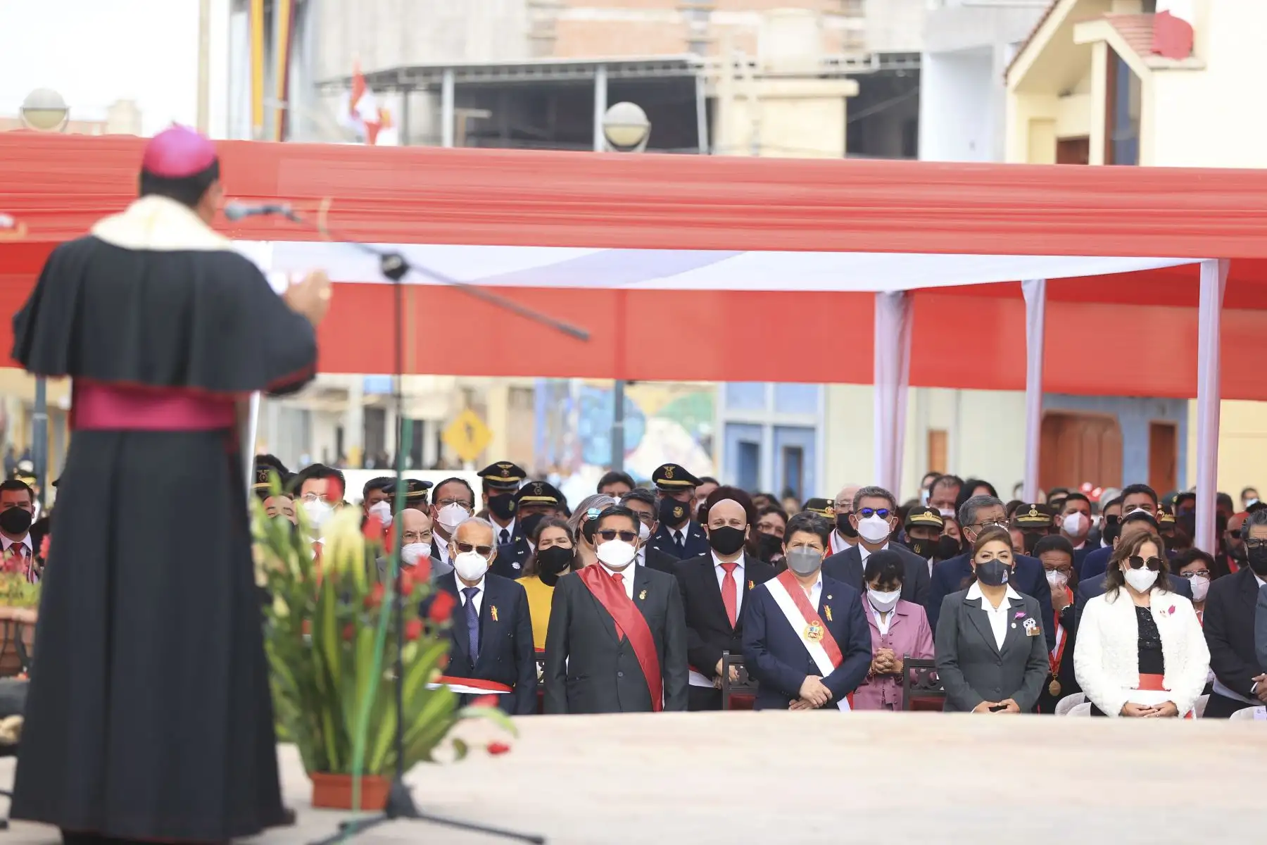 Presidente de la República, Pedro Castillo, participa en homenaje a la mujer tacneña por el 93° aniversario de la reincorporación de Tacna al Perú. Foto: Presidencia Perú