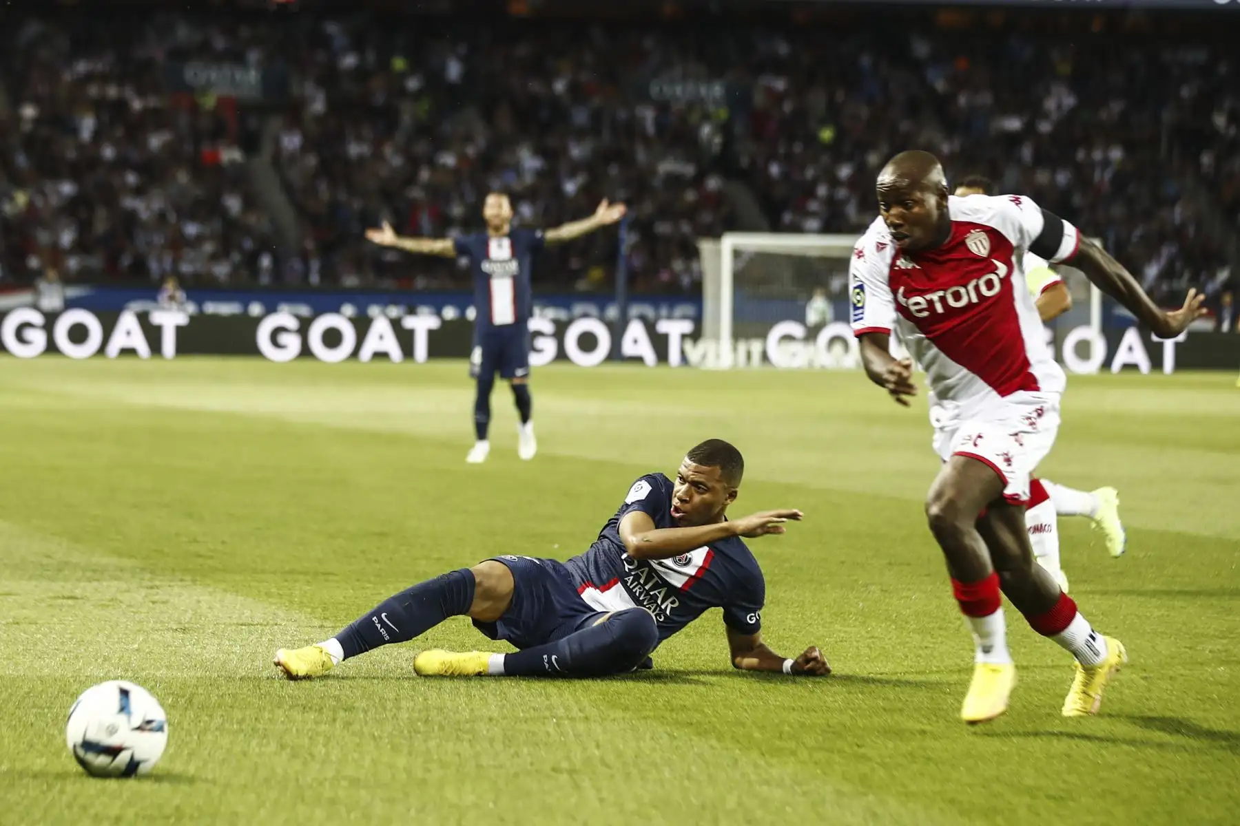 Kylian Mbappe del Paris Saint Germain en acción durante el partido de la francesa. Foto: EFE