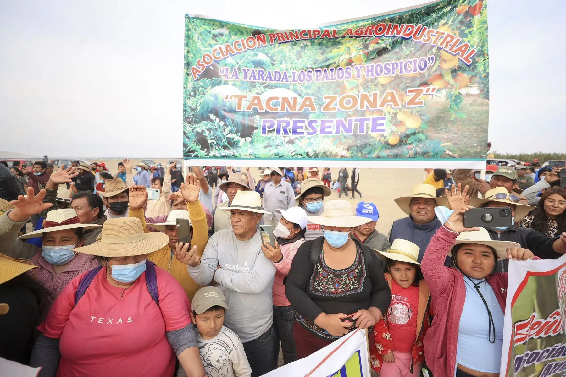 El presidente de la República, Pedro Castillo, sostuvo encuentro con agricultores de La Yarada - Los Palos, en Tacna. Foto: ANDINA/Prensa Presidencia