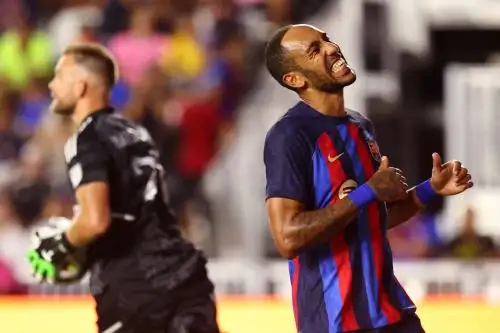 Encapuchados y armados, ladrones asaltaron el domicilio del delantero Aubameyang