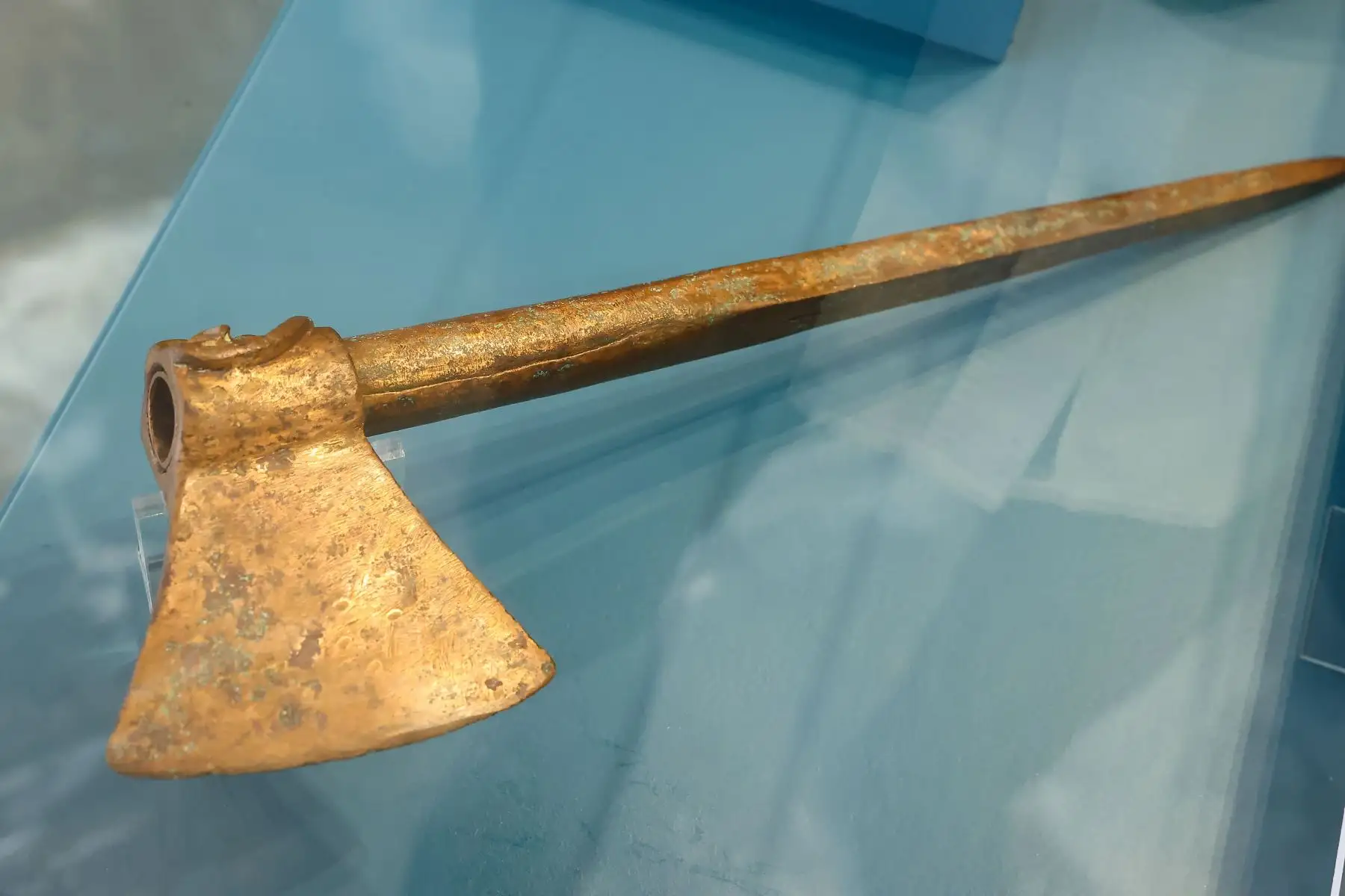 La muestra trabaja una periodización para esta cultura entre los 100 a.C. a 500 d.C., basado en el trabajo sistemático que hizo en Piura a finales de los ochenta la PUCP y que dirigió el arqueólogo Peter Kaulicke, sobre Vicús y Moche.
Foto: ANDINA/ Andrés Valle