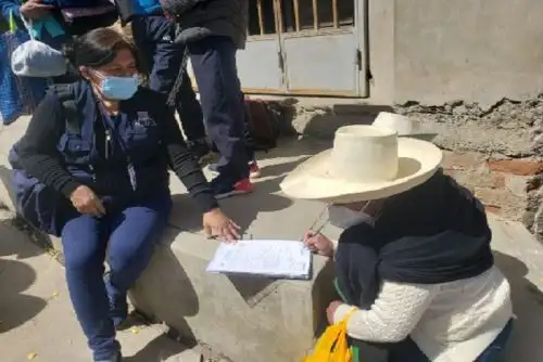 Los miembros de mesa que no cumplan con su función o no hayan presentado su excusa o justificación al cargo deberán pagar una multa del 5 % de una UIT, que equivale a S/ 230.
