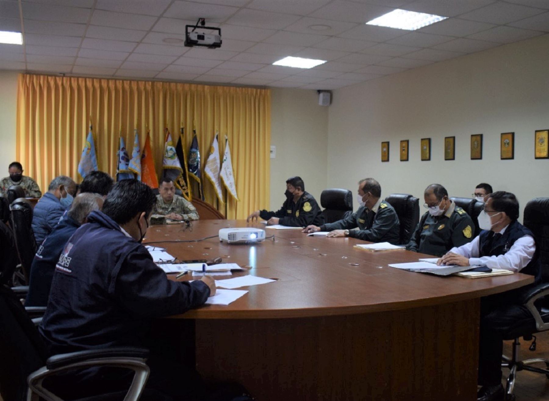 Autoridades de Cusco coordinan la seguridad y custodia del material electoral que se emplearán en los comicios regionales y municipales que se celebrarán el 2 de octubre próximo. ANDINA/Difusión
