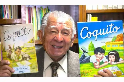 Creador del libro Coquito recibió reconocimiento especial en la ceremonia de Palmas Magisteriales