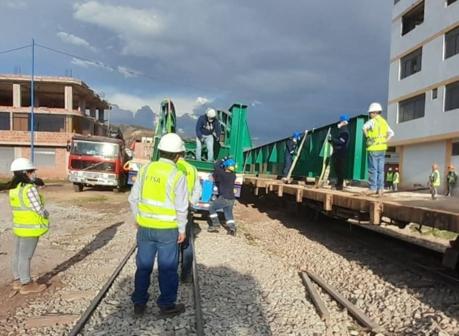 Confirman instalación de estructura ferroviaria en Machu Picchu que reemplazará al tramo dañado por el aluvión que se registró a comienzos de este año. ANDINA/Difusión