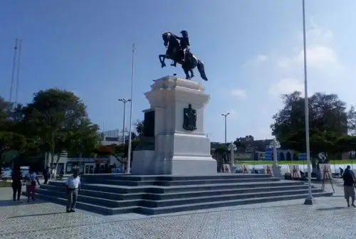 Plaza de Armas de la ciudad de Pisco.