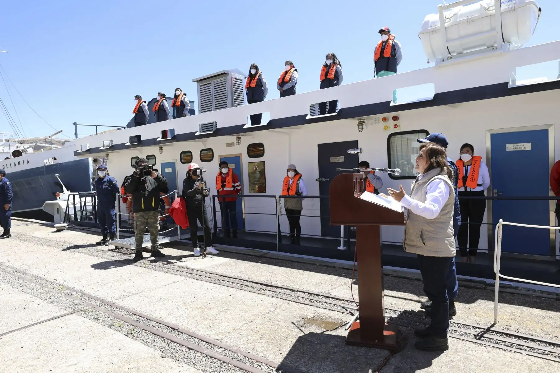 Ministra Dina Boluarte participó en ceremonia de zarpe de la PIAS Lago Titicaca I que brindará más de 40 000 atenciones a comunidades. Foto: ANDINA/Difusión
