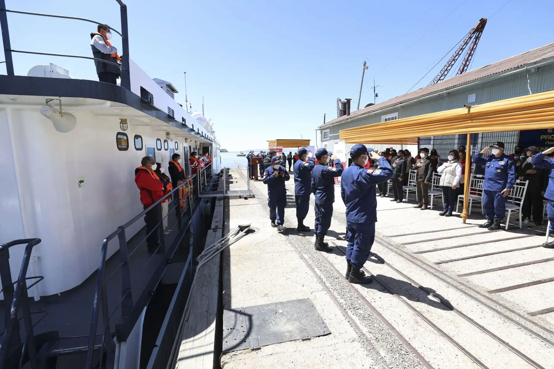 Ministra Dina Boluarte participó en ceremonia de zarpe de la PIAS Lago Titicaca I que brindará más de 40 000 atenciones a comunidades. Foto: ANDINA/Difusión