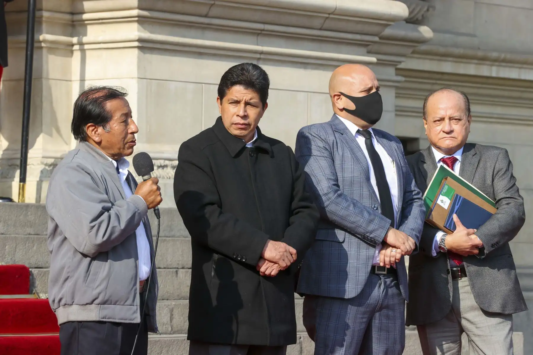Presidente de la República, Pedro Castillo, sostiene encuentro con Trabajadores Municipales Estatales del Perú y representantes de la Federación Nacional de Obreros Municipales del Perú. Foto: Presidencia Perú