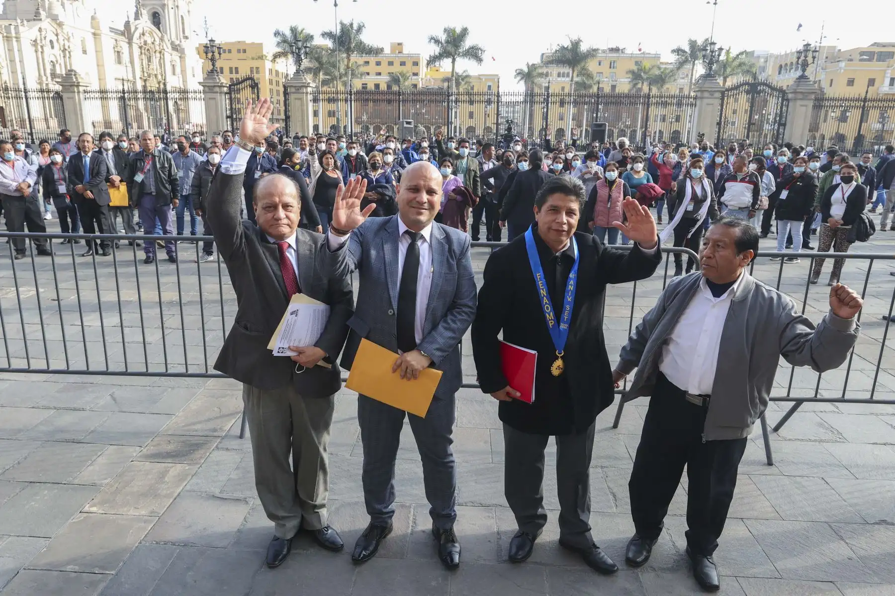 Presidente de la República, Pedro Castillo, sostiene encuentro con Trabajadores Municipales Estatales del Perú y representantes de la Federación Nacional de Obreros Municipales del Perú. Foto: Presidencia Perú
