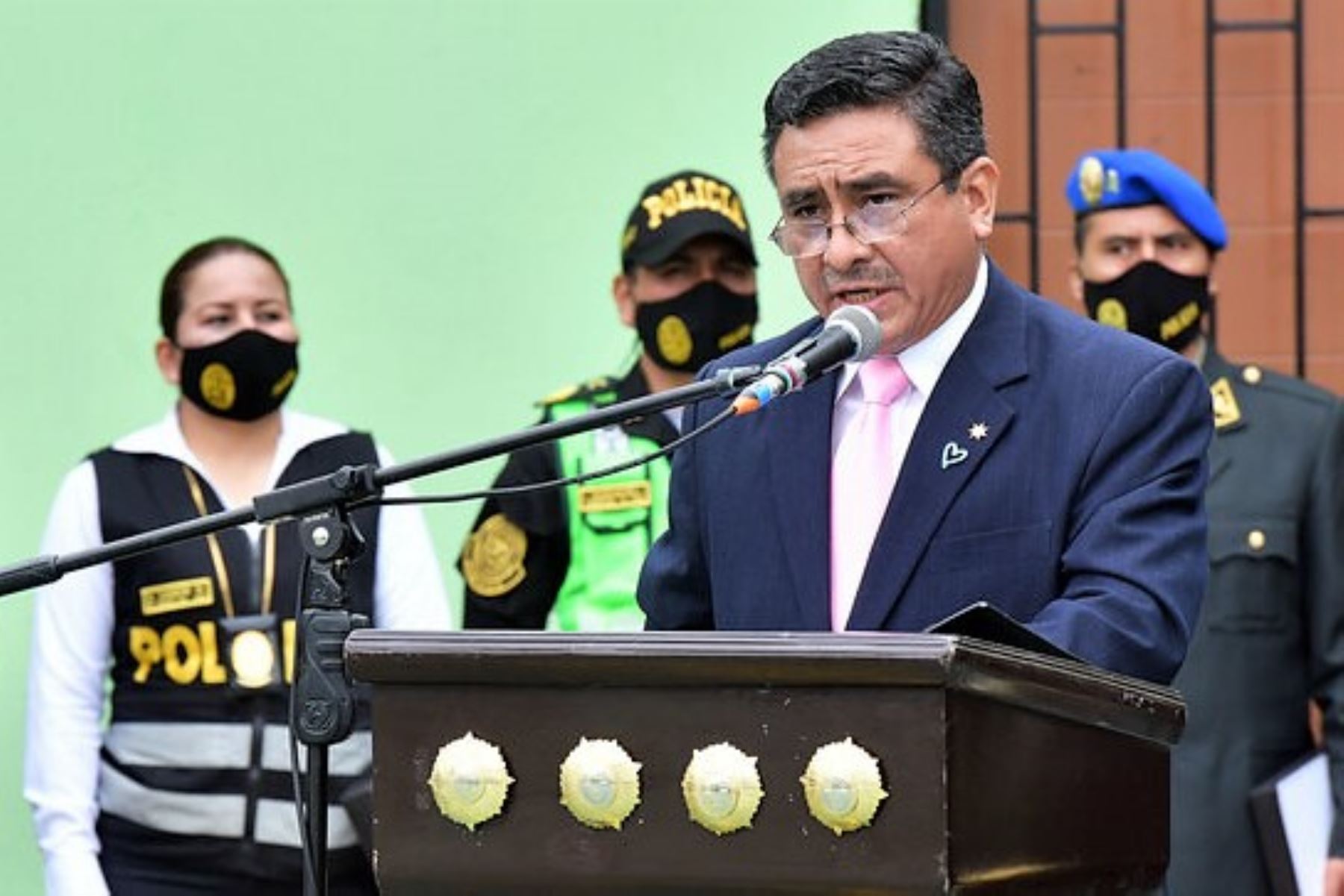 El ministro del Interior, Willy Huerta, participa en la ceremonia por el 17 aniversario de la Dirección de Tránsito, Transporte y Seguridad Vial de la PNP. Foto: Mininter.