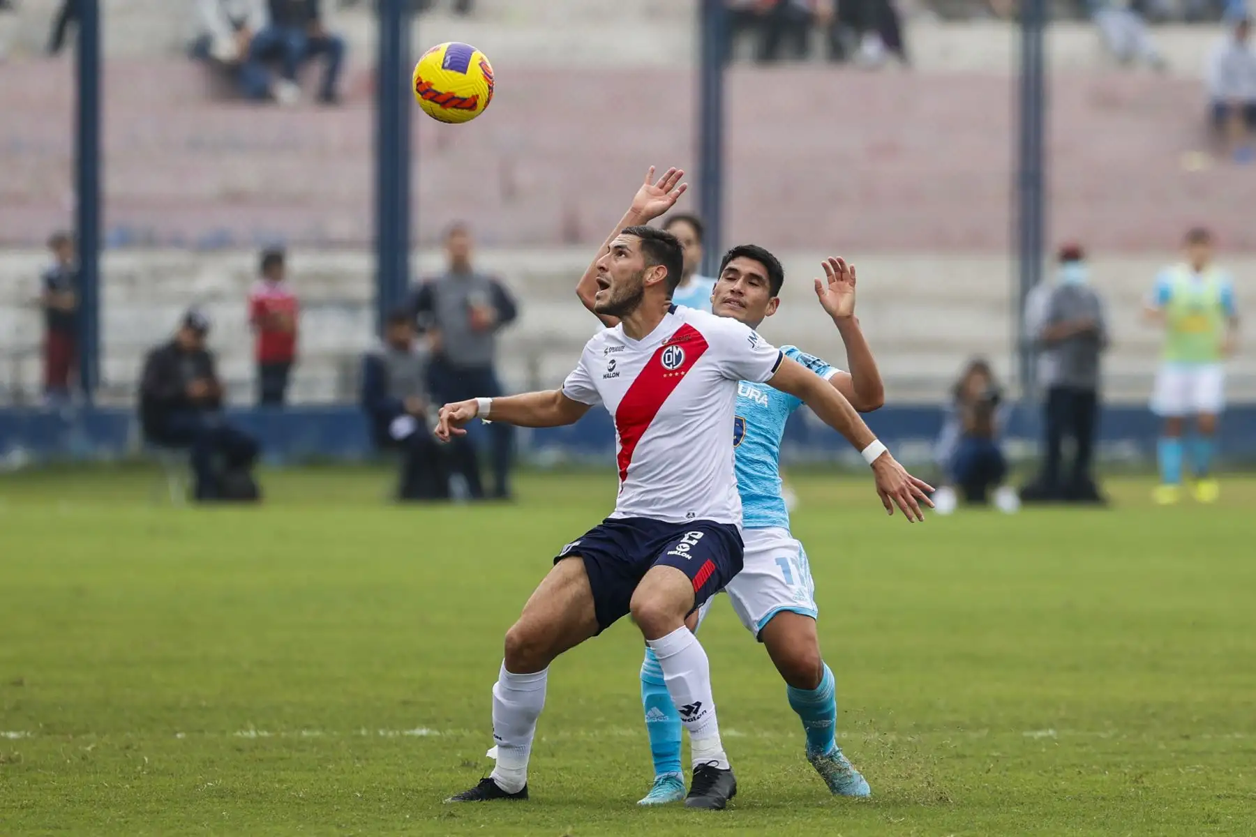 Sporting Cristal vence 3 a 0 a Deportivo Municipal en el estadio Elias Moreno de Villa El Salvador, en partido por la jornada 10 del Torneo Clausura. Foto: ANDINA/Carla Patiño