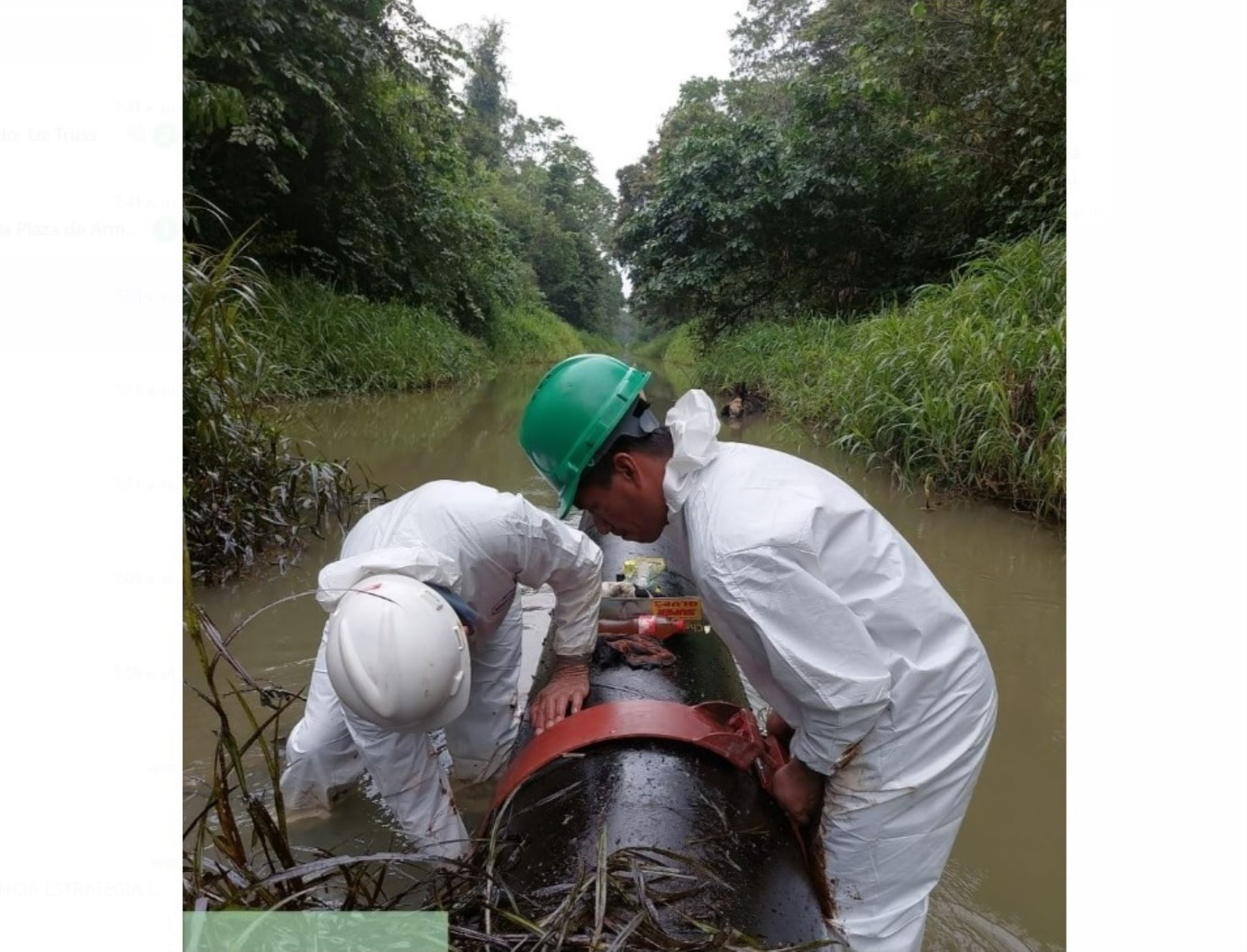 Un equipo especializado atiende la emergencia ambiental reportado en Loreto por la presencia de crudo en el río Cuninico. ANDINA/Difusión