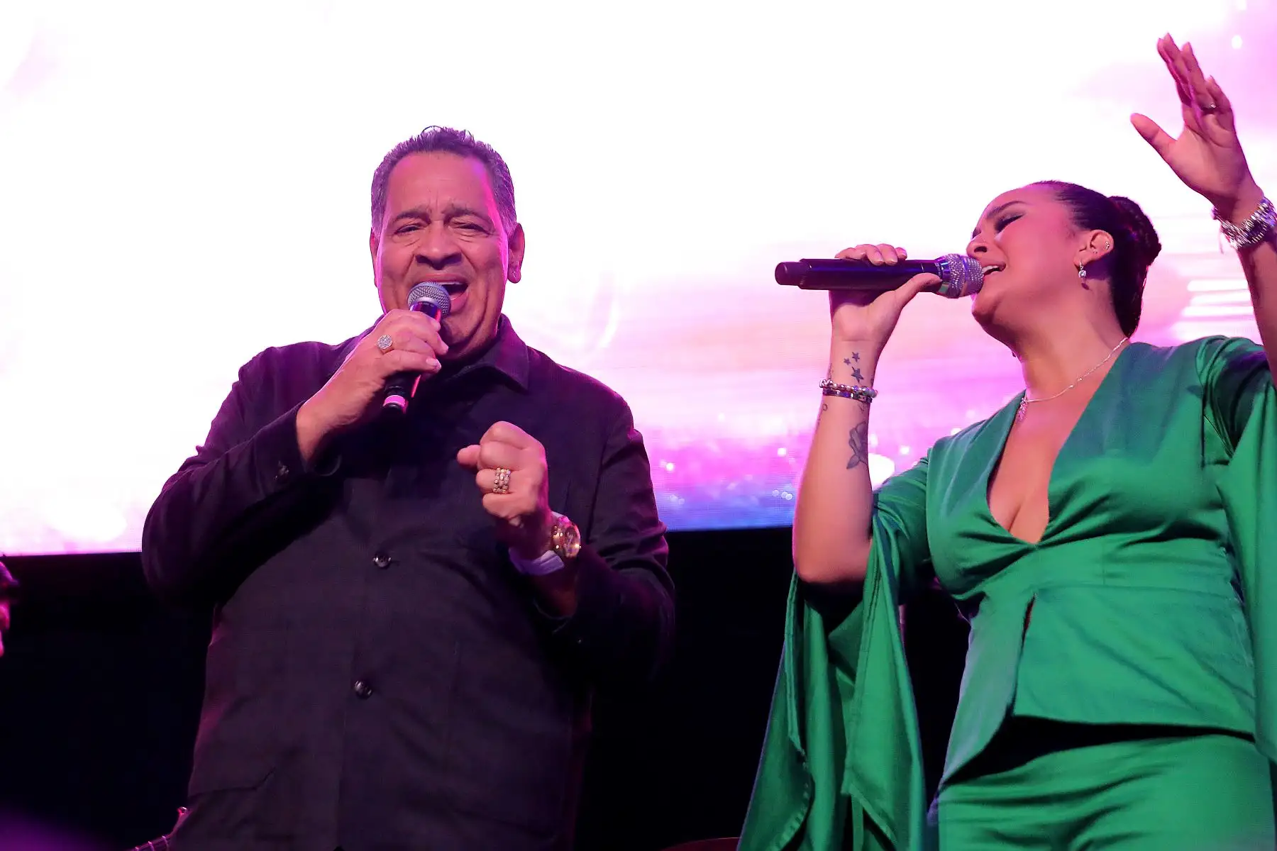 “Por fin juntos” Tour llevará a ambos artistas por nueve ciudades de los Estados Unidos. Y es que Tito Nieves y Daniela Darcourt vienen promocionando este nuevo sencillo; donde ambos comparten créditos.
Foto: Difusión