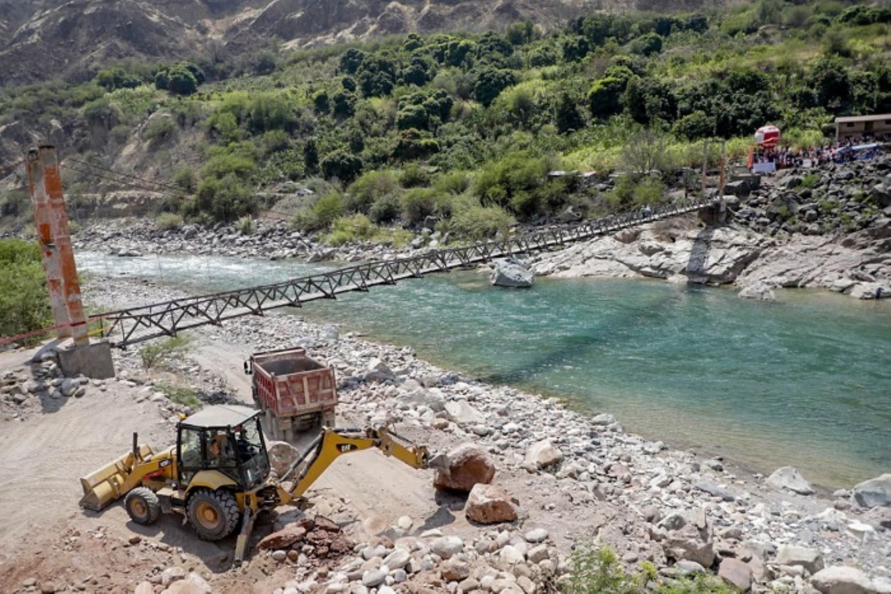 Ayacucho: avanza construcción de puente Ccanchi que dinamizará y unirá dos regiones