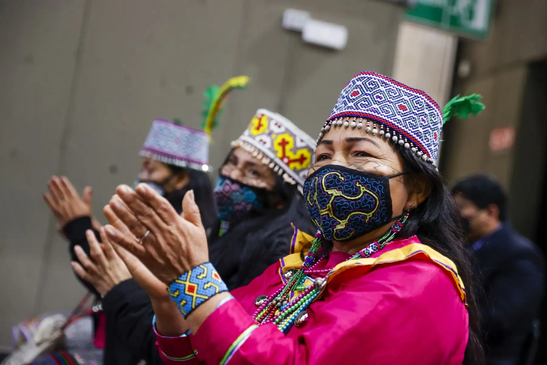 En el marco del Día Internacional de la Mujer Indígena, el Ministerio de Cultura, a través del Viceministerio de Interculturalidad, reconoció como “Personalidad Meritoria de la Cultura”, a cinco destacadas representantes de esta población. Este homenaje se realiza con la finalidad de reconocer, valorar y promover el aporte de la mujer indígena u originaria en el desarrollo social, económico, político y cultural del país.
Foto: ANDINA/Carla Patiño