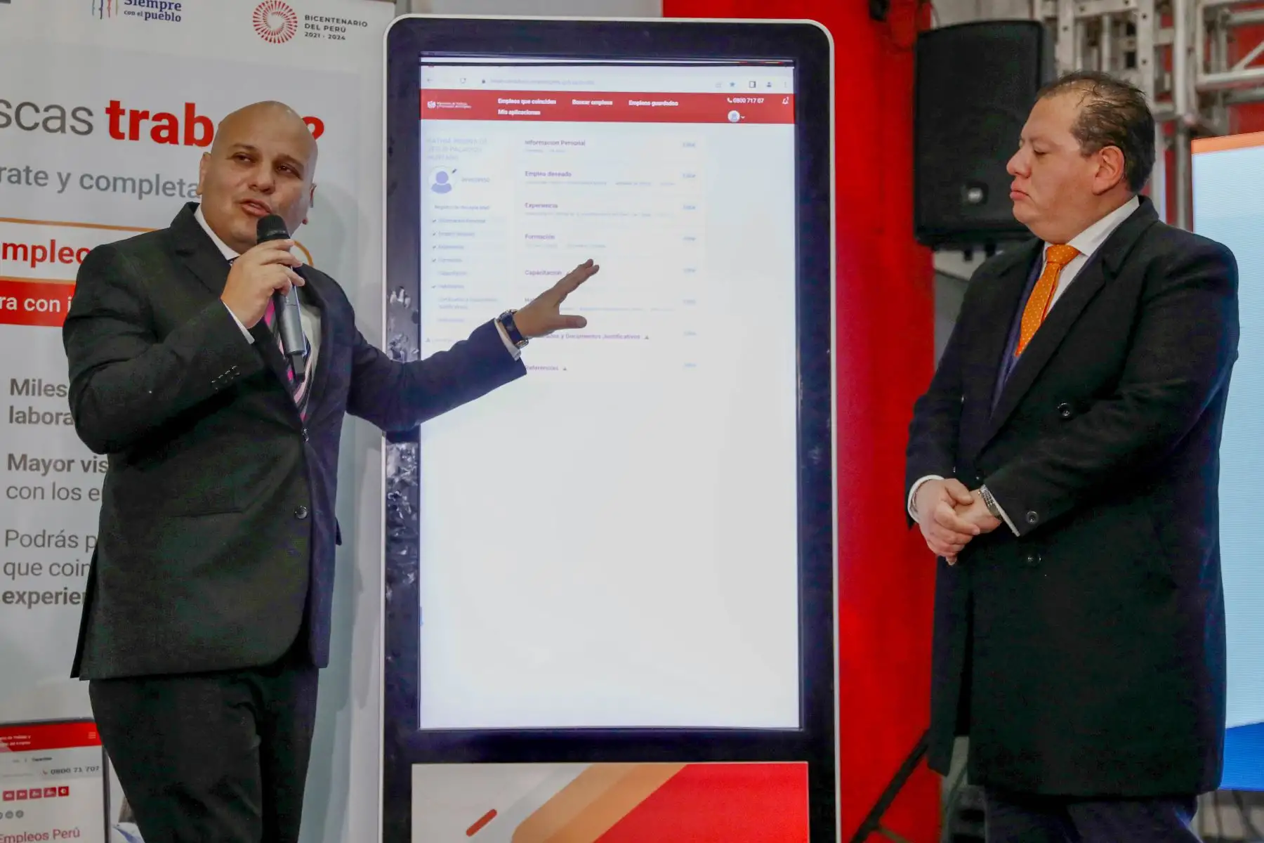 Las personas que buscan trabajo, o desean cambiar su empleo actual, ya cuentan con una herramienta digital que los ayude a conseguir sus objetivos. Se trata de la nueva bolsa de trabajo con inteligencia artificial del Ministerio de Trabajo y Promoción del Empleo (MTPE), de acceso gratuito, que promueve la oferta y demanda de empleos formales en beneficio de la ciudadanía.
Foto: MTPE